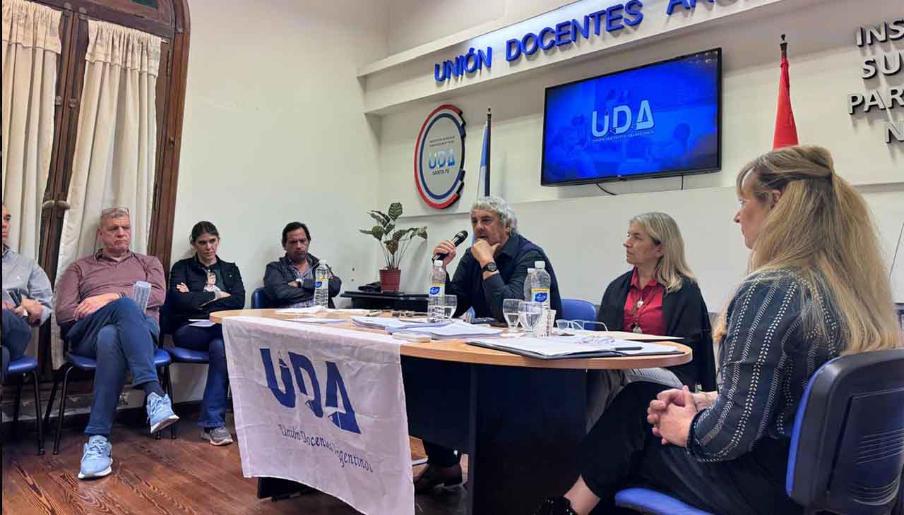 UDA Santa Fe rechazó la oferta salarial y alerta por un nuevo cierre unilateral de la paritaria